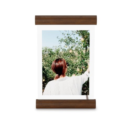 Ramka SCROLL umbra - PHOTOFR/SCROLL/LIGHT+WALNUT/10x15CM
