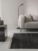 Dywan krótkowłosy TOM  czarny styl minimalistyczny 80x150 benuta - RUG/BENUT/TOM/BLACK/80x150