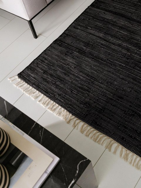Dywan krótkowłosy TOM  czarny styl minimalistyczny 80x150 benuta - RUG/BENUT/TOM/BLACK/80x150