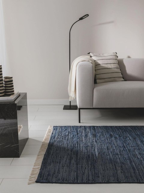 Dywan krótkowłosy TOM  granatowy styl minimalistyczny 70x120 benuta - RUG/BENUT/TOM/DBLUE/70x120