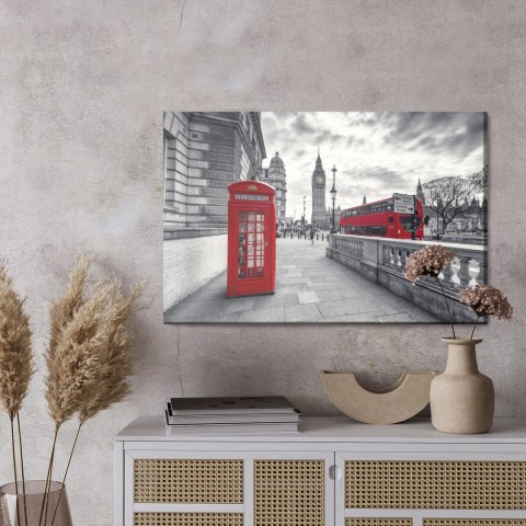 Obraz Na Płótnie Czerwona Budka Telefoniczna W Londynie Canvas 120x80 LB-1308-C120-80