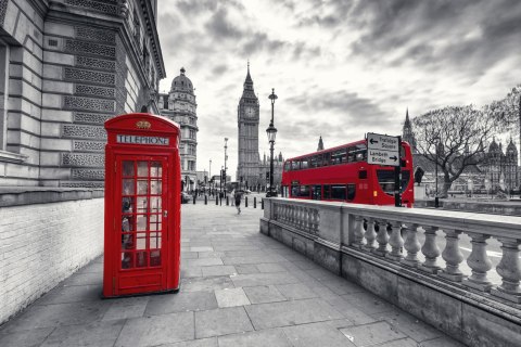 Obraz Na Płótnie Czerwona Budka Telefoniczna W Londynie Canvas Naturalny 100x70 LB-1308-NC100-70