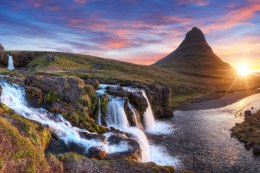 Obraz Wieloczęściowy Góra Kirkjufell Z Wodospadami