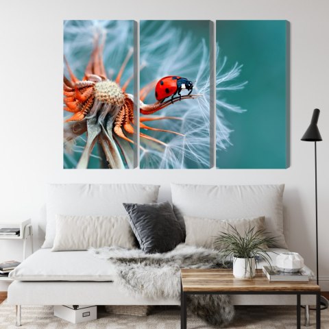 Obraz Wieloczęściowy Biedronka Na Mniszku Lekarskim W Skali Makro Canvas Naturalny 180x120 LBS-3643-NC180-120_3X60-120