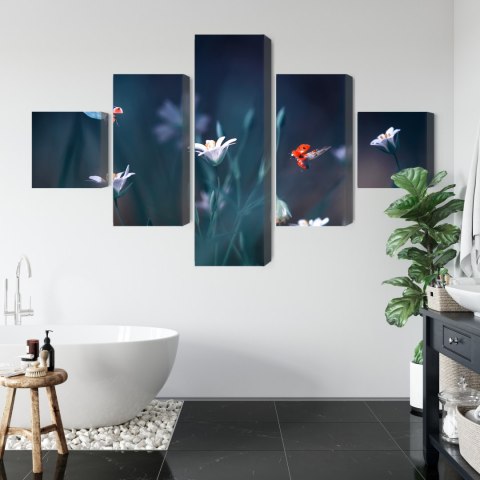 Obraz Wieloczęściowy Biedronki I Polne Kwiaty W Skali Makro Canvas 150x90 LBS-3947-C150-90_1X30-90_2X30-60_2X30-30