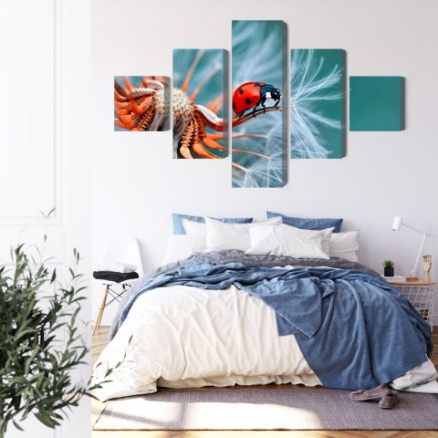 Obraz Wieloczęściowy Biedronka Na Mniszku Lekarskim W Skali Makro Canvas 150x90 LBS-3647-C150-90_1X30-90_2X30-60_2X30-30