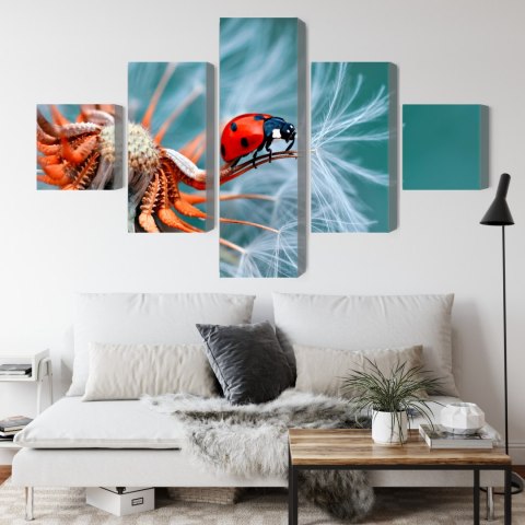 Obraz Wieloczęściowy Biedronka Na Mniszku Lekarskim W Skali Makro Canvas 200x120 LBS-3647-C200-120_1X40-120_2X40-80_2X40-40