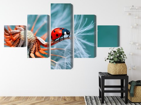 Obraz Wieloczęściowy Biedronka Na Mniszku Lekarskim W Skali Makro Canvas 250x150 LBS-3647-C250-150_1X50-150_2X50-100_2X50-50