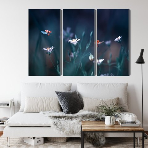 Obraz Wieloczęściowy Biedronki I Polne Kwiaty W Skali Makro Canvas Naturalny 120x80 LBS-3943-NC120-80_3X40-80