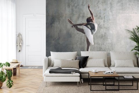 Fototapeta Tańcząca Baletnica Na Tle Betonowej Ściany Flizelina 208x146 FT-3831-VEXL