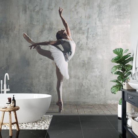 Fototapeta Tańcząca Baletnica Na Tle Betonowej Ściany Vinyl Gładki 152.5x104 FT-3831-VGL