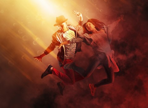 Fototapeta Hip-Hopowa Para Taneczna Podczas Występu Vinyl Gładki 152.5x104 FT-3829-VGL