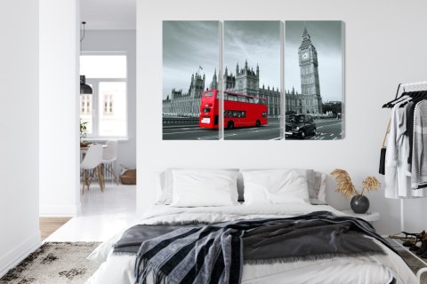 Obraz Wieloczęściowy Czerwony Autobus W Londynie Canvas 120x80 LBS-2219-C120-80_3X40-80