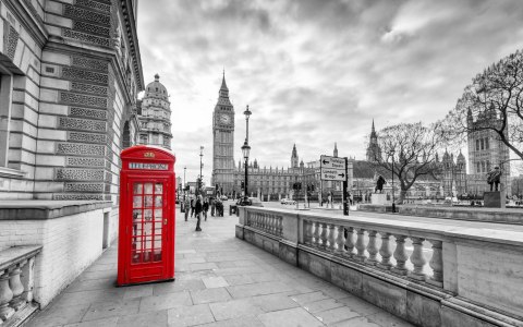 Obraz Wieloczęściowy Czerwona Budka Telefoniczna W Londynie 3D Canvas 120x75 LBS-2177-C120-75_2X30-75_2X30-45