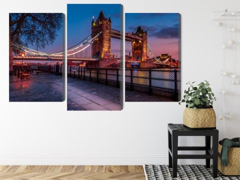 Obraz Wieloczęściowy Tower Bridge W Londynie O Zachodzie Słońca Canvas 120x80 LBS-2215-C120-80_1X40-80_2X40-60