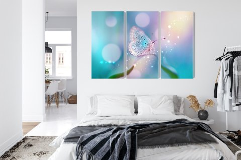 Obraz Wieloczęściowy Delikatny Motyl Na Źdźble Trawy W Skali Makro Canvas 120x80 LBS-3963-C120-80_3X40-80