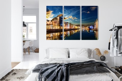 Obraz Wieloczęściowy Gdańskie Nabrzeże I Żuraw Nocą Canvas 120x80 LBS-2741-C120-80_3X40-80