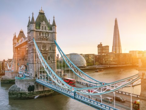 Obraz Wieloczęściowy Tower Bridge O Wschodzie Słońca Canvas Naturalny 80x60 LBS-2136-NC80-60_2X20-60_2X20-40