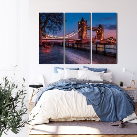Obraz Wieloczęściowy Tower Bridge W Londynie O Zachodzie Słońca Canvas 120x80 LBS-2214-C120-80_3X40-80