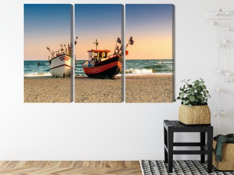 Obraz Wieloczęściowy Łodzie Rybackie Na Plaży Canvas 120x80 LBS-2159-C120-80_3X40-80