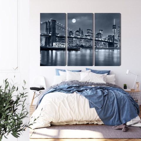 Obraz Wieloczęściowy Nocna Panorama Nowego Jorku Z Księżycem Na Niebie Canvas 120x80 LBS-2565-C120-80_3X40-80