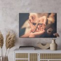 Obraz Na Płótnie Krzyż Na Rękach Canvas Naturalny 100x70 LB-2620-NC100-70
