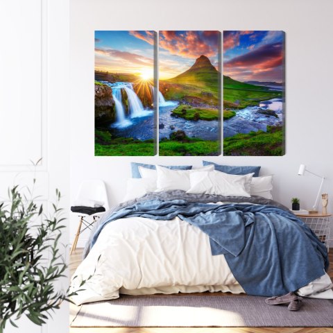 Obraz Wieloczęściowy Widok Na Wodospad Kirkjufellsfoss Canvas 120x80 LBS-3287-C120-80_3X40-80