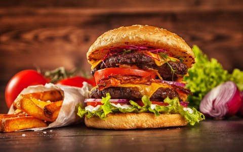 Obraz Wieloczęściowy Domowy Hamburger Canvas 120x75 LBS-3083-C120-75_2X30-75_2X30-45