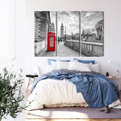 Obraz Wieloczęściowy Czerwona Budka Telefoniczna W Londynie 3D Canvas 120x80 LBS-2174-C120-80_3X40-80