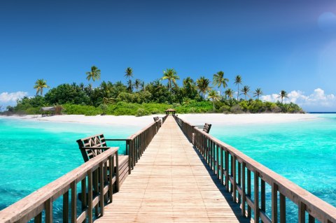 Obraz Wieloczęściowy Molo 3D Na Malediwach Canvas 120x80 LBS-2520-C120-80_3X40-80