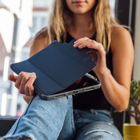 STM Dux Plus - Etui pancerne iPad 11" (2025) / 10.9" (2022) MIL-STD-810G z uchwytem Apple Pencil (Black) wersja EDU/COM