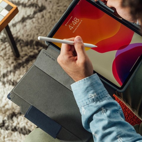 STM Dux Plus - Etui pancerne iPad 11" (2025) / 10.9" (2022) MIL-STD-810G z uchwytem Apple Pencil (Black) wersja EDU/COM