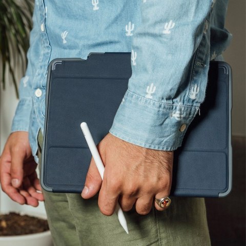 STM Dux Plus - Etui pancerne iPad 11" (2025) / 10.9" (2022) MIL-STD-810G z uchwytem Apple Pencil (Black) wersja EDU/COM