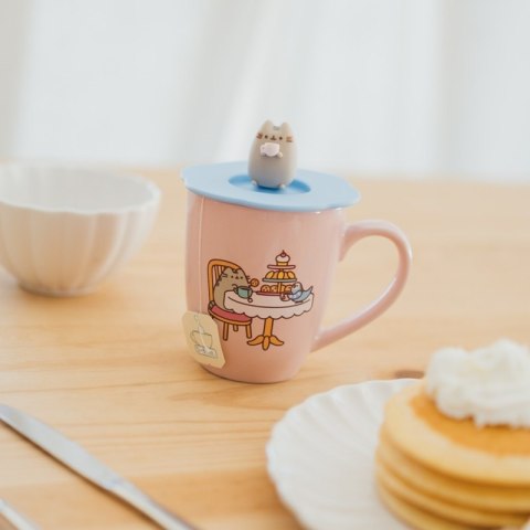 Pusheen - Kubek ceramiczny z silikonową pokrywką i figurką 3D 350 ml
