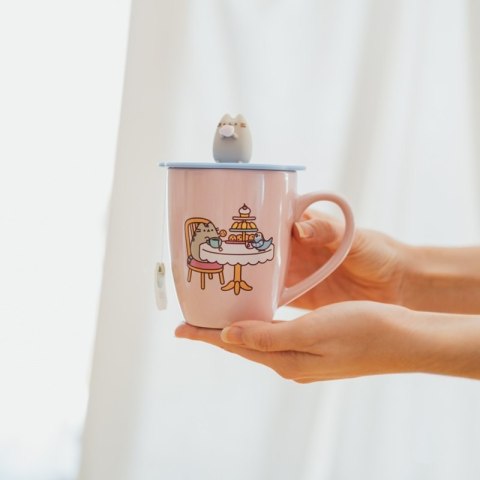 Pusheen - Kubek ceramiczny z silikonową pokrywką i figurką 3D 350 ml